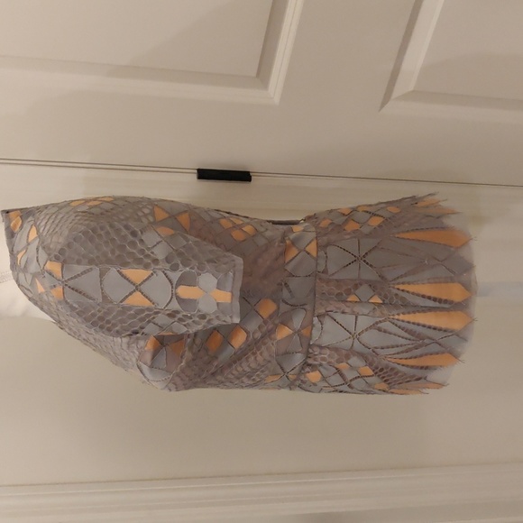 BCBG MAXAZRIA BLOUSE TOP SHIRT LACE LIGHT DUST GRAY  CALESTE Size S - Picture 2 of 8